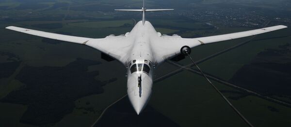 Стратегический бомбардировщик-ракетоносец Ту-160, архивное фото - Sputnik Литва