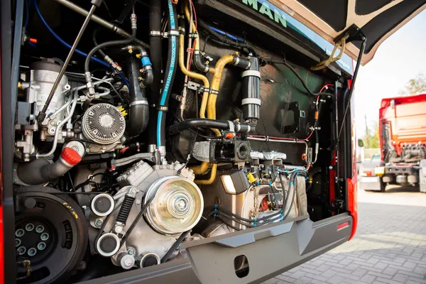 Spalio mėnesį Kauno gatvėse pasirodys pirmasis modernus hibridinis autobusas Spalio mėnesį Kauno gatvėse pasirodys pirmasis modernus hibridinis autobusas - Sputnik Lietuva
