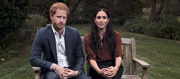 Видео с призывом принца Гарри и Меган Маркл к американцам голосовать Видео с призывом принца Гарри и Меган Маркл к американцам голосовать - Sputnik Литва