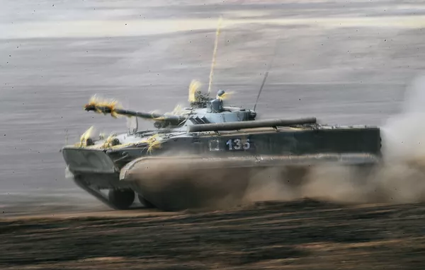 Aliuminio tankas: tai, ką Rusijos desantininkai pirmą kartą išbandė danguje Aliuminio tankas: tai, ką Rusijos desantininkai pirmą kartą išbandė danguje - Sputnik Lietuva