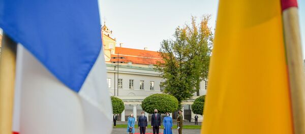 Визит президента Франции Эмманюэля Макрона в Литву, 28 сентября 2020 года Визит президента Франции Эмманюэля Макрона в Литву, 28 сентября 2020 года - Sputnik Литва