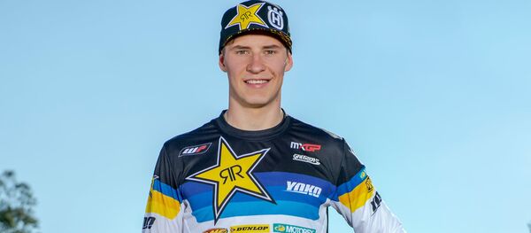 Литовский мотогонщик Арминас Ясиконис Литовский мотогонщик Арминас Ясиконис - Sputnik Литва