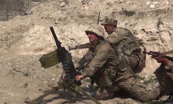 Карабахское обострение как попытка втянуть Россию в войну на Кавказе - Sputnik Литва