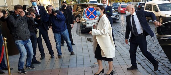 Светлана Тихановская прибыла на встречу с президентом Франции Эммануэлем Макроном в Вильнюсе, 29 сентября 2020 года - Sputnik Литва