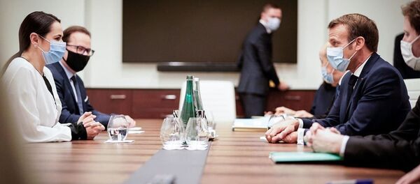 Встреча президента Эммануэля Макрона со Светланой Тихановской - Sputnik Литва