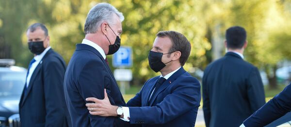 Президент Литвы Гитанас Науседа и президент Франции Эмманюэль Макрон в Рукле, 29 сентября 2020 - Sputnik Литва