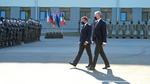 Президент Литвы Гитанас Науседа и президент Франции Эмманюэль Макрон в Рукле, 29 сентября 2020 - Sputnik Литва