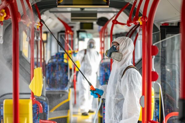Vilniuje bus sustiprinta viešojo transporto dezinfekcija keleivių saugumui užtikrinti Vilniuje bus sustiprinta viešojo transporto dezinfekcija keleivių saugumui užtikrinti - Sputnik Lietuva