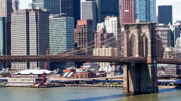 Вид на Бруклинский мост, соединяющий районы Нью-Йорка Манхэттен и Бруклин - Sputnik Литва
