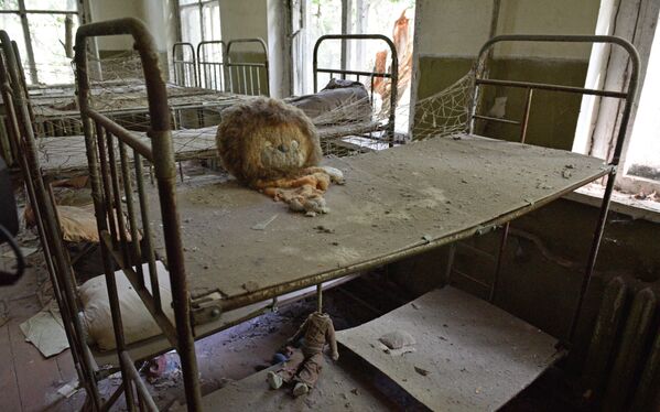 Туристы в зоне отчуждения Чернобыльской АЭС - Sputnik Lietuva