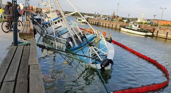 Опубликовано видео исторического судна, едва не затонувшего в Литве - Sputnik Литва