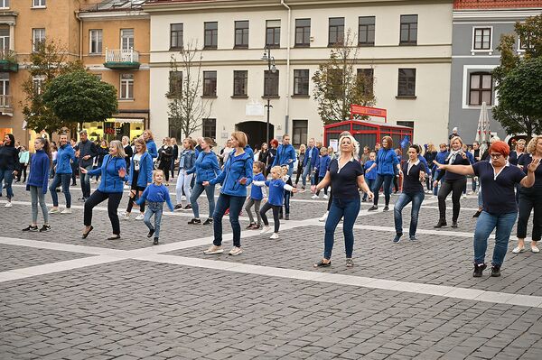 Акция “Массовый танец” в Вильнюсе - Sputnik Литва