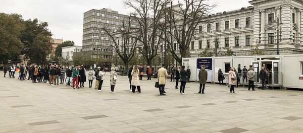 Очередь на голосование в Вильнюсе Очередь на голосование в Вильнюсе - Sputnik Lietuva
