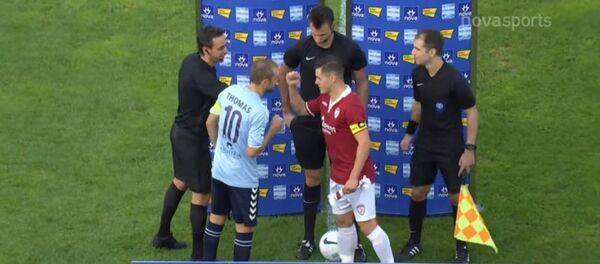 Сливка дебютировал в Греции, Ласицкас забивает в Сербии Сливка дебютировал в Греции, Ласицкас забивает в Сербии - Sputnik Литва