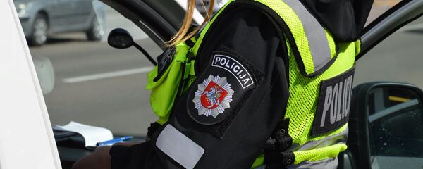 Сотрудник полиции  - Sputnik Литва