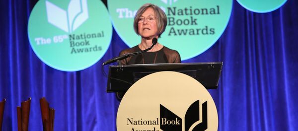 Луиза Глюк - Sputnik Литва