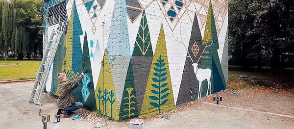 В Каунасе нарисовали граффити на трансформаторной будке - Sputnik Литва