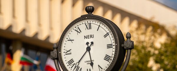 Часы у Сейма Литвы - Sputnik Литва