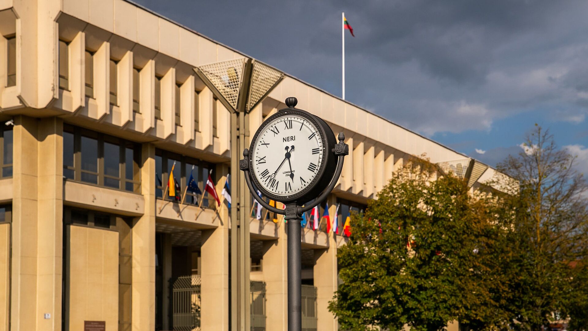 Laikrodis prie Seimo - Sputnik Lietuva, 1920, 21.03.2022