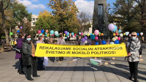 Vilniuje profsąjungos surengė akciją dėl minimalaus mėnesinio atlyginimo kėlimo  - Sputnik Lietuva
