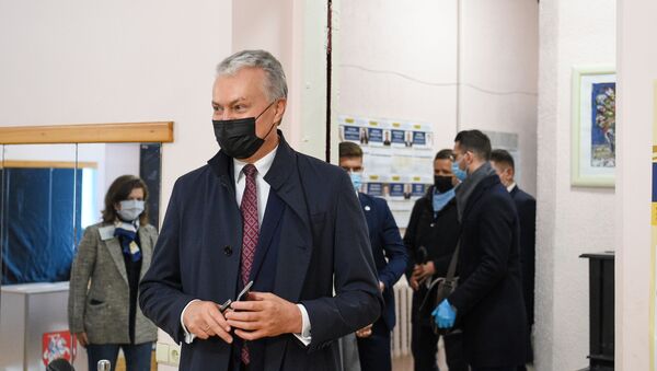 Президент Литвы Гитанас Науседа на избирательном участке - Sputnik Lietuva