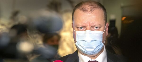 Премьер-министр Саулюс Сквернялис дает интервью после выборов в Сейм - Sputnik Литва
