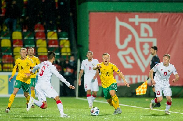Сборная Литвы продолжила успешную серию, поделив очки с белорусами - Sputnik Литва