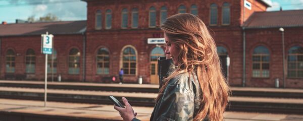 Mergina geležinkelio stotyje Mergina geležinkelio stotyje - Sputnik Lietuva