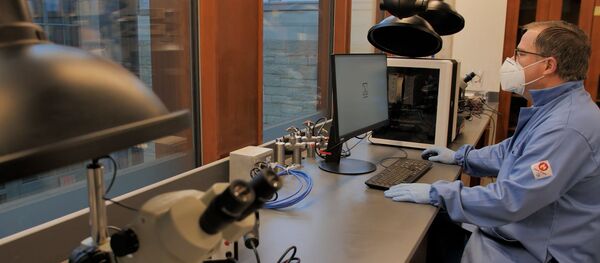 JAV nepavyksta sukurti vakcinos nuo koronaviruso — kalta Rusija JAV nepavyksta sukurti vakcinos nuo koronaviruso — kalta Rusija - Sputnik Lietuva