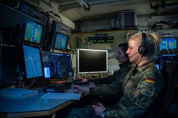 Šiauliuose pradėjo veikti Vokietijos KOP Valdymo ir pranešimų centras Šiauliuose pradėjo veikti Vokietijos KOP Valdymo ir pranešimų centras - Sputnik Lietuva