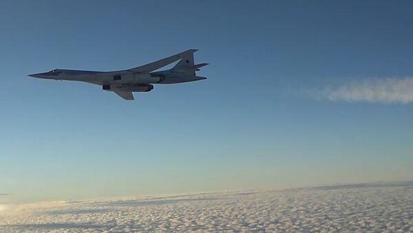 Плановый полет ракетоносцев Ту-160 над нейтральными водами Баренцева, Норвежского и Северного морей - Sputnik Lietuva