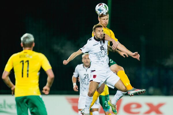 Литовцы так и не позволили албанцам обыграть себя Литовцы так и не позволили албанцам обыграть себя - Sputnik Литва