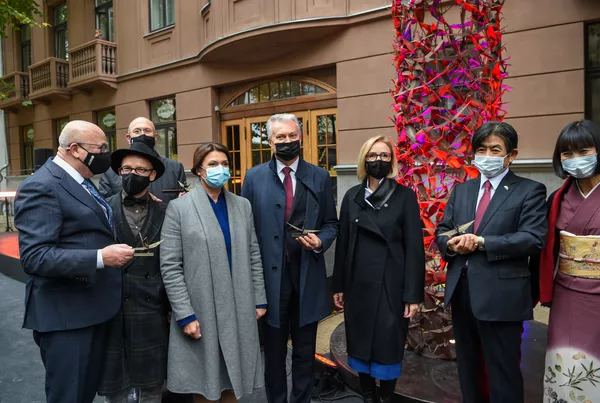Lietuvoje atidengtas Japonijos diplomato Sugiharos paminklas Lietuvoje atidengtas Japonijos diplomato Sugiharos paminklas - Sputnik Lietuva