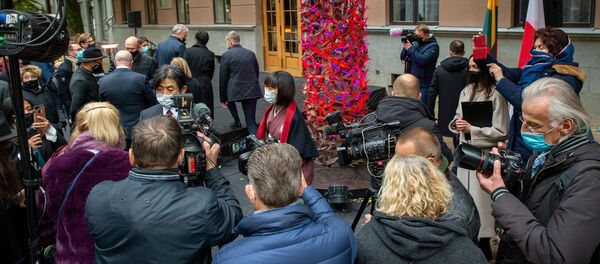 Čiunės Sugiharos paminklo atidarymas Čiunės Sugiharos paminklo atidarymas - Sputnik Lietuva