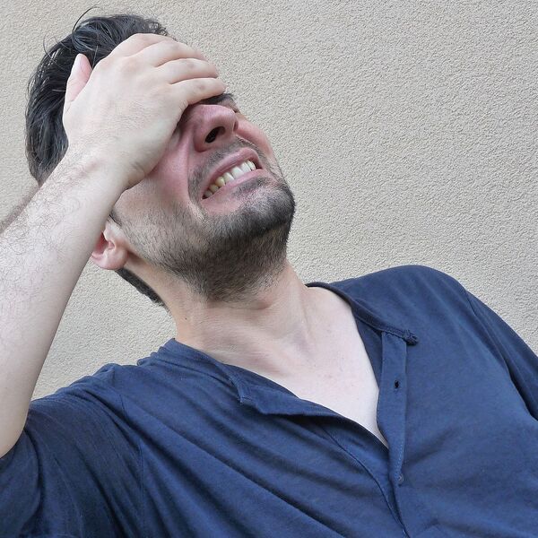 Ką daryti su stipriu galvos skausmu: priežastys ir kaip numalšinti skausmą Ką daryti su stipriu galvos skausmu: priežastys ir kaip numalšinti skausmą - Sputnik Lietuva