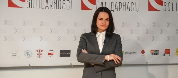 Встреча со Светланой Тихановской в Центре белорусской солидарности в Варшаве Встреча со Светланой Тихановской в Центре белорусской солидарности в Варшаве - Sputnik Lietuva