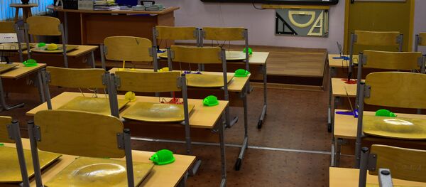 Пустой школьный класс Пустой школьный класс - Sputnik Lietuva