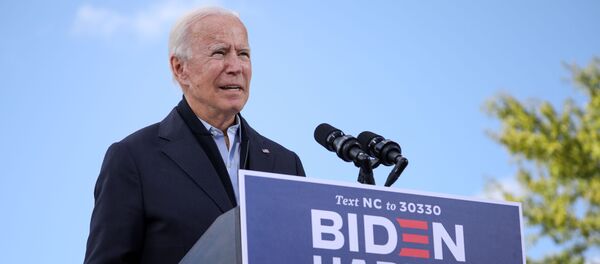 Кандидат в президенты от Демократической партии Джо Байден - Sputnik Литва
