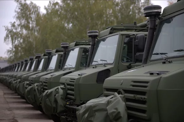 Lietuvos kariuomenei perduoti dar 142 nauji sunkvežimiai Unimog Lietuvos kariuomenei perduoti dar 142 nauji sunkvežimiai Unimog - Sputnik Lietuva