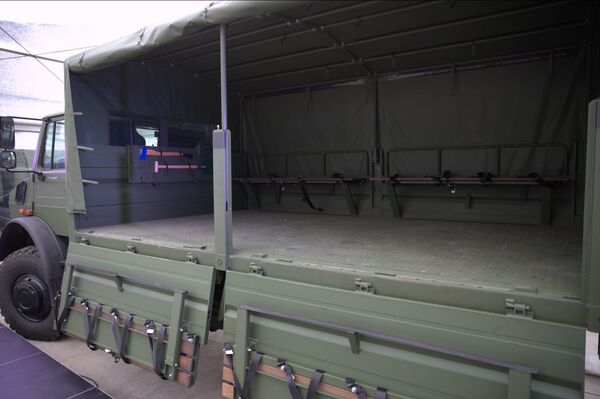 Литва получила больше сотни новых военных грузовиков - Sputnik Литва