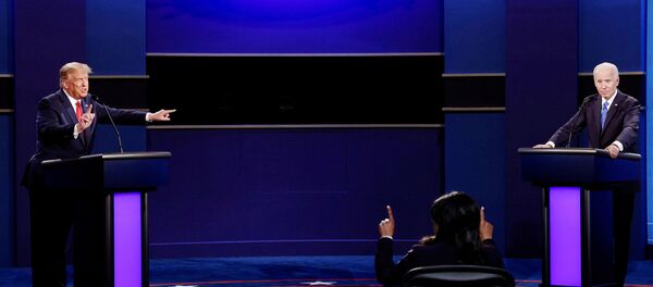 Дебаты бывшего вице-президента Джо Байдена и президента Дональда Трампа Дебаты бывшего вице-президента Джо Байдена и президента Дональда Трампа - Sputnik Lietuva