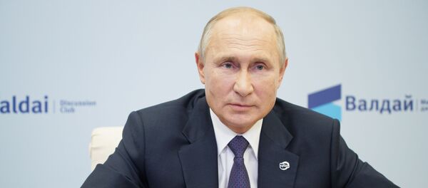 Президент РФ В. Путин принял участие в заседании дискуссионного клуба Валдай Президент РФ В. Путин принял участие в заседании дискуссионного клуба Валдай - Sputnik Lietuva