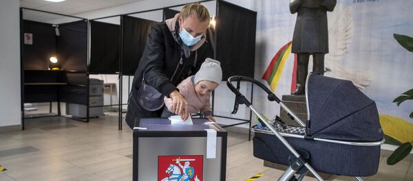 Голосование во втором туре выборов в Сейм Литвы, 25 октября 2020 года Голосование во втором туре выборов в Сейм Литвы, 25 октября 2020 года - Sputnik Lietuva