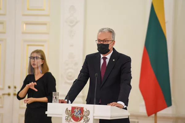 Euforijai nėra laiko: Lietuvos prezidentas kreipėsi į naujuosius Seimo narius Euforijai nėra laiko: Lietuvos prezidentas kreipėsi į naujuosius Seimo narius - Sputnik Lietuva