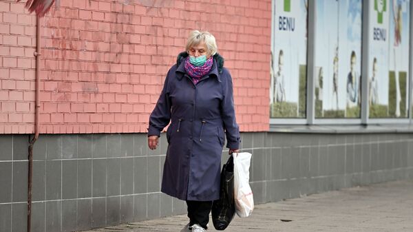 Женщина на улице Вильнюса, архивное фото - Sputnik Литва
