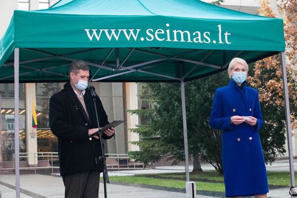 В Литве прошло вручение удостоверений новым членам Сейма - Sputnik Литва