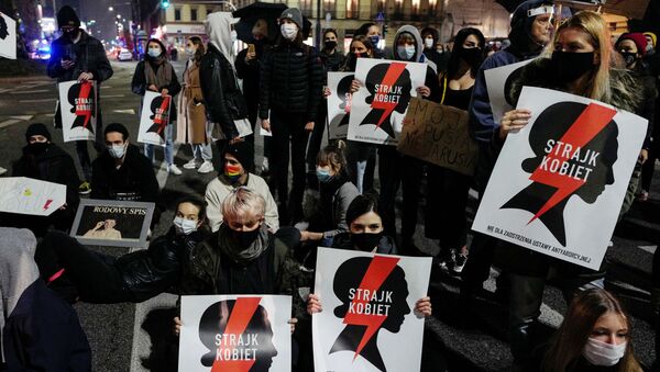 Протесты в Польше по поводу запрета абортов - Sputnik Литва
