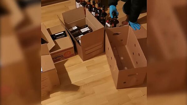 У фермера полиция обнаружила 824 бутылки алкоголя - Sputnik Литва