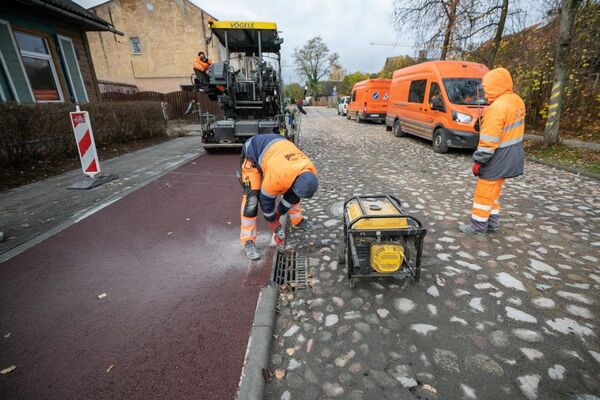 Rekonstruotoje S. Fino gatvėje atkurtas istorinis akmenų grindinys Rekonstruotoje S. Fino gatvėje atkurtas istorinis akmenų grindinys - Sputnik Lietuva