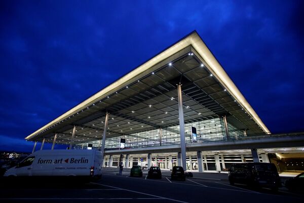 Вид на новый международный аэропорт Берлин-Бранденбург имени Вилли Брандта в Германии - Sputnik Литва